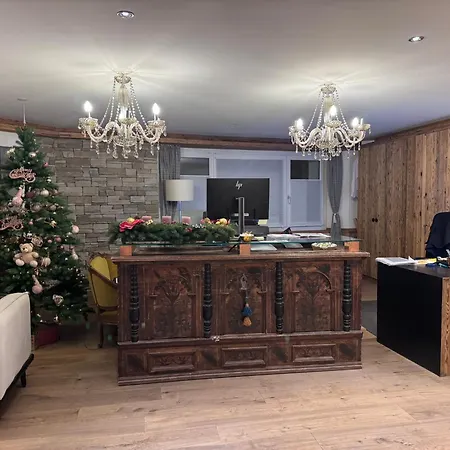 La Tgoma - & Restaurant Hotel